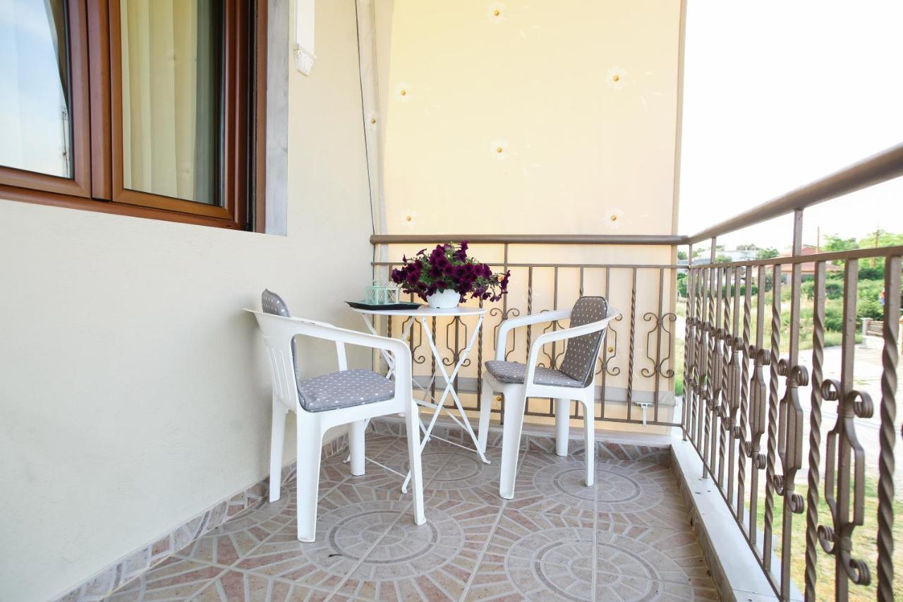 Roa Seaside Apartments Vergia Dış mekan fotoğraf